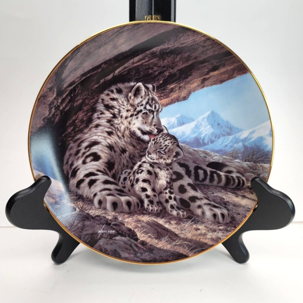 The Snow Leopard Collectors Plate Endangered Animals  Bradford Will Nelson Pd81